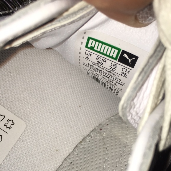 Brand new pumas. 7y=8.5 woman’s - Picture 4 of 4